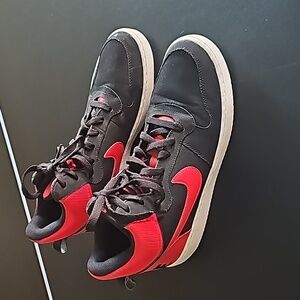 Nike Court Borough mid size 10.5.